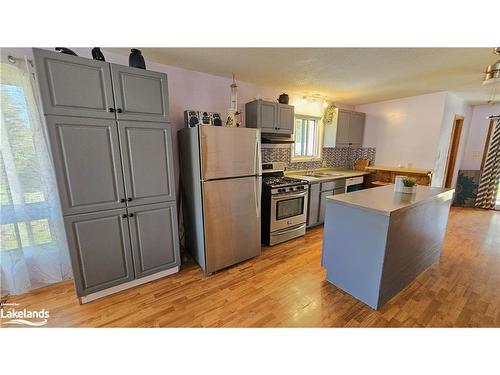 51 Riverside Avenue, South River, ON - Indoor Photo Showing Kitchen