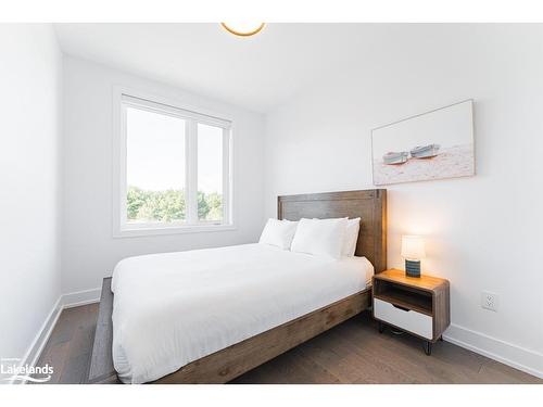 29 Rockmount Crescent, Gravenhurst, ON - Indoor Photo Showing Bedroom