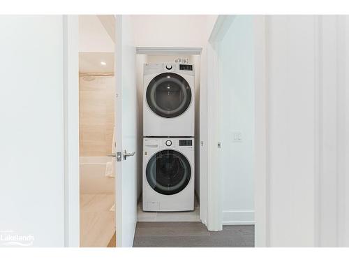 29 Rockmount Crescent, Gravenhurst, ON - Indoor Photo Showing Laundry Room