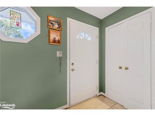 52 Dyer Drive, Wasaga Beach, ON - Indoor Photo Showing Other Room