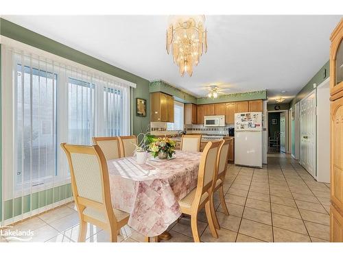 52 Dyer Drive, Wasaga Beach, ON - Indoor Photo Showing Dining Room