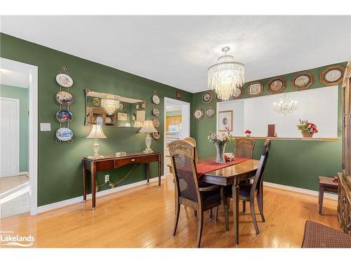 52 Dyer Drive, Wasaga Beach, ON - Indoor Photo Showing Dining Room