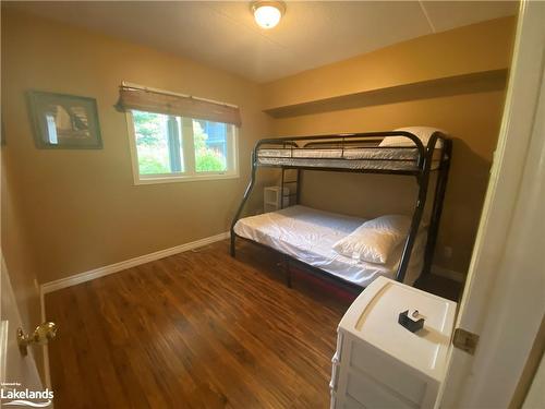 322 Mariners Way, Collingwood, ON - Indoor Photo Showing Bedroom