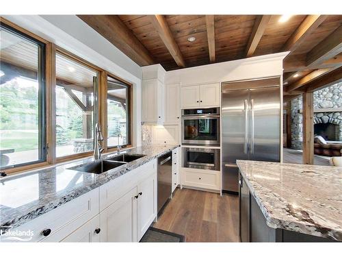 148 Georgian Beach Lane, Meaford, ON - Indoor Photo Showing Kitchen With Double Sink With Upgraded Kitchen