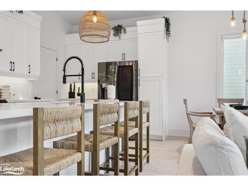 102 Goldie Court, Clarksburg, ON - Indoor Photo Showing Dining Room