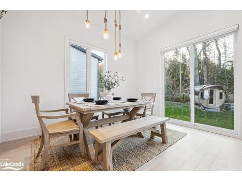 102 Goldie Court, Clarksburg, ON - Indoor Photo Showing Dining Room