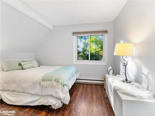 18 Wilshier Boulevard, Bracebridge, ON - Indoor Photo Showing Bedroom