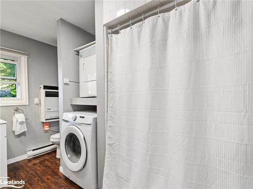 18 Wilshier Boulevard, Bracebridge, ON - Indoor Photo Showing Laundry Room