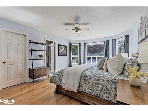 4 Foxwood Crescent, Wasaga Beach, ON - Indoor Photo Showing Bedroom