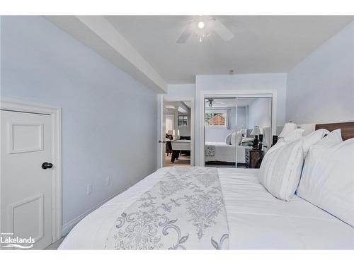 4 Foxwood Crescent, Wasaga Beach, ON - Indoor Photo Showing Bedroom