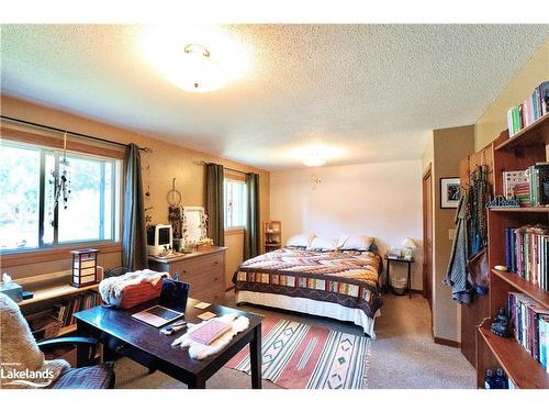 143 Orchard Drive, Thornbury, ON - Indoor Photo Showing Bedroom