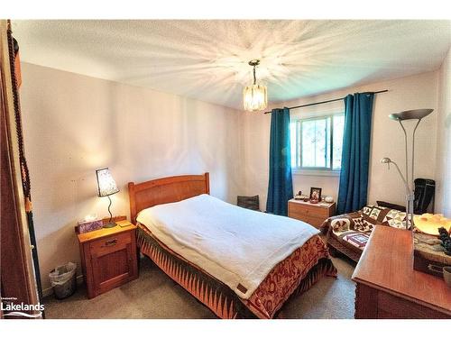 143 Orchard Drive, Thornbury, ON - Indoor Photo Showing Bedroom