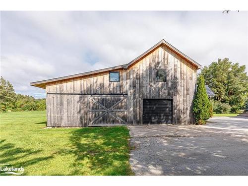 4378 County 124 Road, Clearview, ON - Outdoor