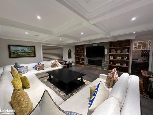 128 Orchard Drive, Thornbury, ON - Indoor Photo Showing Living Room