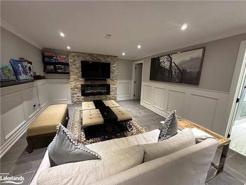 128 Orchard Drive, Thornbury, ON - Indoor Photo Showing Living Room