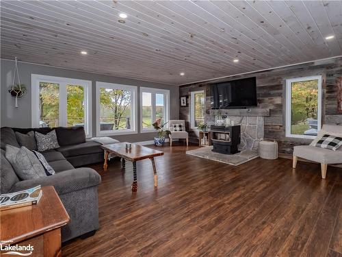 1825 Falkenburg Road, Bracebridge, ON - Indoor Photo Showing Living Room With Fireplace