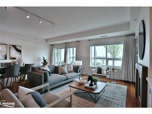 107-1 Shipyard Lane, Collingwood, ON - Indoor Photo Showing Living Room