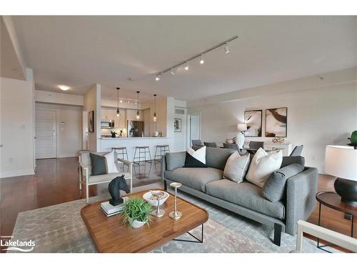 107-1 Shipyard Lane, Collingwood, ON - Indoor Photo Showing Living Room