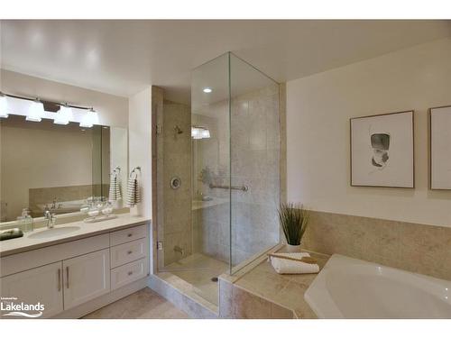 107-1 Shipyard Lane, Collingwood, ON - Indoor Photo Showing Bathroom