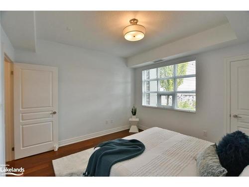 107-1 Shipyard Lane, Collingwood, ON - Indoor Photo Showing Bedroom