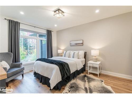 55 Jack Street, Huntsville, ON - Indoor Photo Showing Bedroom