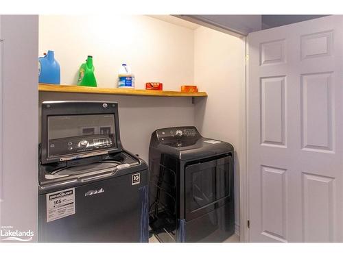 131 Stonebrook Way, Markdale, ON - Indoor Photo Showing Laundry Room