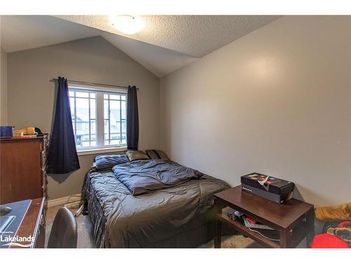 131 Stonebrook Way, Markdale, ON - Indoor Photo Showing Bedroom