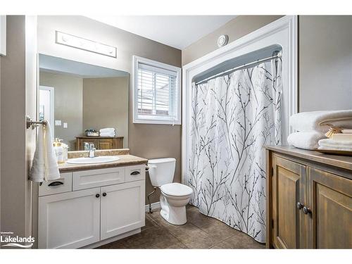 19 Lynden Street, Collingwood, ON - Indoor Photo Showing Bathroom