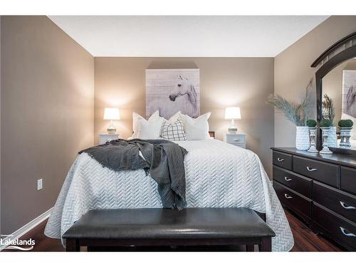 19 Lynden Street, Collingwood, ON - Indoor Photo Showing Bedroom