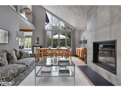 11 Woodview Drive, Clearview, ON - Indoor Photo Showing Living Room With Fireplace