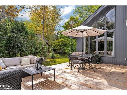 11 Woodview Drive, Clearview, ON - Outdoor With Deck Patio Veranda