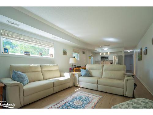 108-6 Brandy Lane Drive, Collingwood, ON - Indoor Photo Showing Living Room