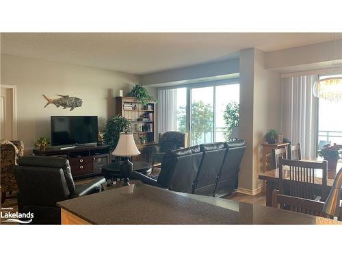 403-699 Aberdeen Boulevard, Midland, ON - Indoor