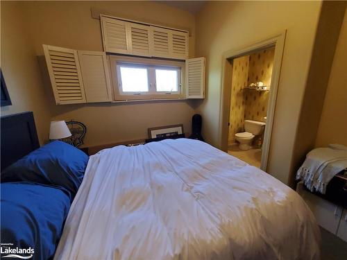 174 Vacation Inn Drive, Collingwood, ON - Indoor Photo Showing Bedroom