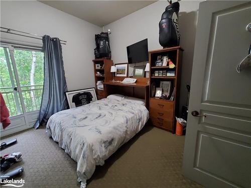 174 Vacation Inn Drive, Collingwood, ON - Indoor Photo Showing Bedroom