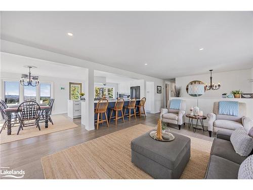 111 Fawcett Lane, Clarksburg, ON - Indoor Photo Showing Living Room