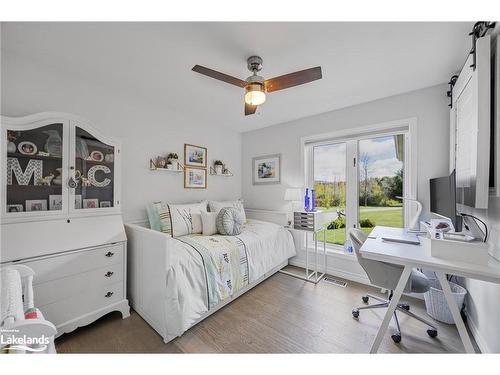 111 Fawcett Lane, Clarksburg, ON - Indoor Photo Showing Bedroom