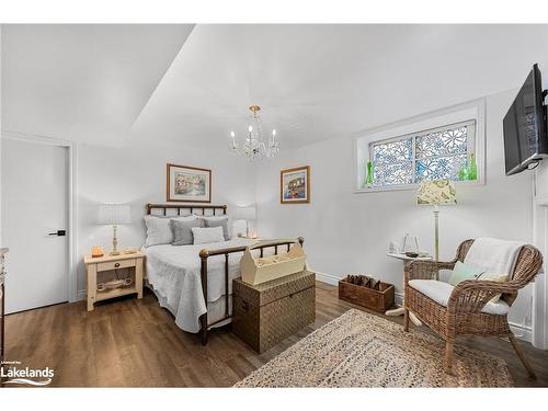 111 Fawcett Lane, Clarksburg, ON - Indoor Photo Showing Bedroom