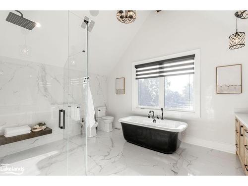 22 East John Street, Cookstown, ON - Indoor Photo Showing Bathroom