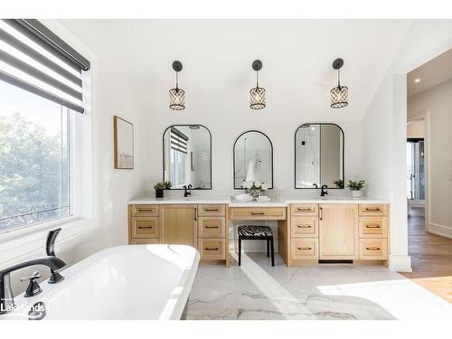 22 East John Street, Cookstown, ON - Indoor Photo Showing Bathroom