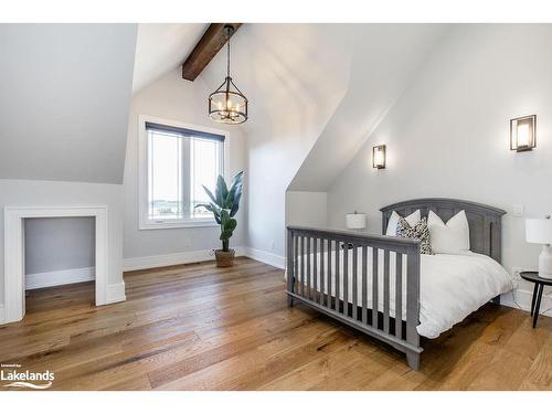 22 East John Street, Cookstown, ON - Indoor Photo Showing Bedroom