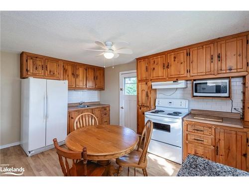 280 Hugel Avenue, Midland, ON - Indoor Photo Showing Kitchen