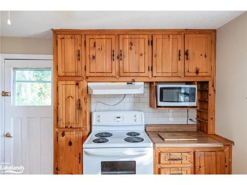 280 Hugel Avenue, Midland, ON - Indoor Photo Showing Kitchen