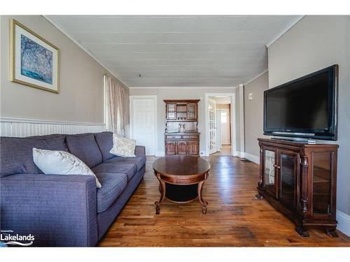 280 Hugel Avenue, Midland, ON - Indoor Photo Showing Living Room