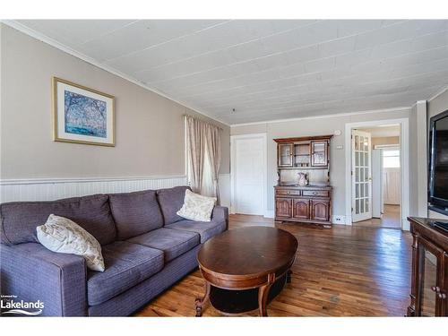 280 Hugel Avenue, Midland, ON - Indoor Photo Showing Living Room