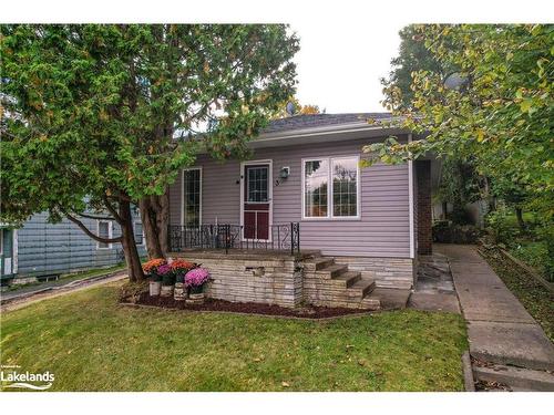 3 Cora Street E, Huntsville, ON - Outdoor