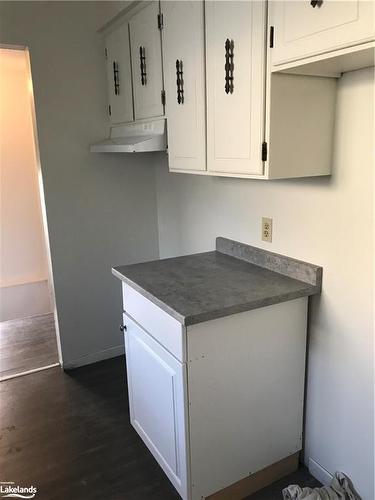 400 Walnut Street, Collingwood, ON - Indoor Photo Showing Kitchen