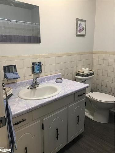 400 Walnut Street, Collingwood, ON - Indoor Photo Showing Bathroom