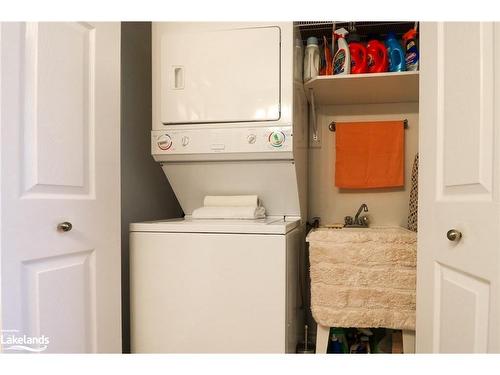 26 Pennsylvania Avenue, Wasaga Beach, ON - Indoor Photo Showing Laundry Room