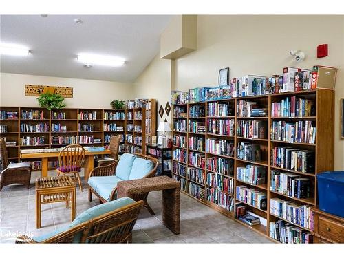 26 Pennsylvania Avenue, Wasaga Beach, ON - Indoor Photo Showing Office